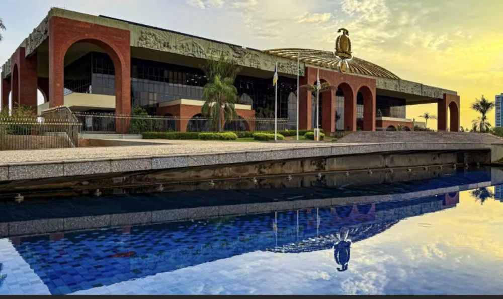 Governo do Tocantins injeta R$ 41 milhões na economia com pagamento do 13º a servidores