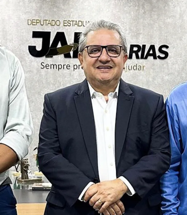 O deputado estadual Jair Farias visitou recentemente a cidade de Pindorama, onde recebeu o apoio de 5 vereadores