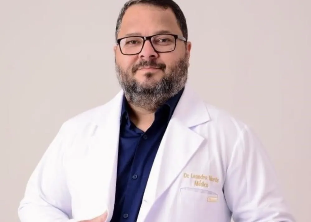 Hoje, 12 de julho, é um dia especial para o Dr. Leandro Norte Martins, um médico dedicado e comprometido